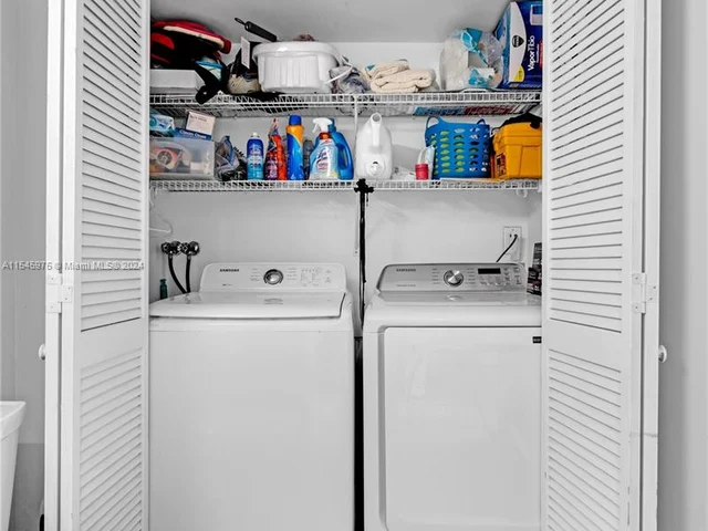 3530 Mystic Pointe Dr # 309, Aventura FL 33180