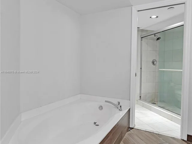 3530 Mystic Pointe Dr # 309, Aventura FL 33180