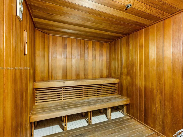 3530 Mystic Pointe Dr # 309, Aventura FL 33180