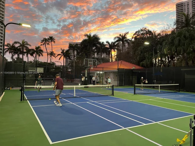 3530 Mystic Pointe Dr # 1212, Aventura FL 33180