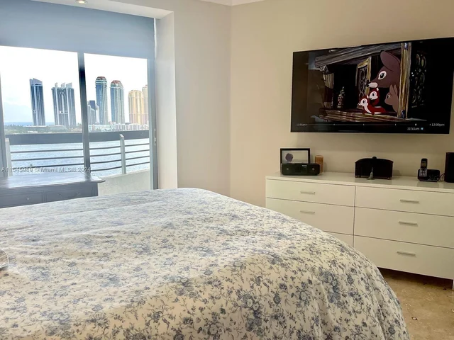 3530 Mystic Pointe Dr # 1212, Aventura FL 33180