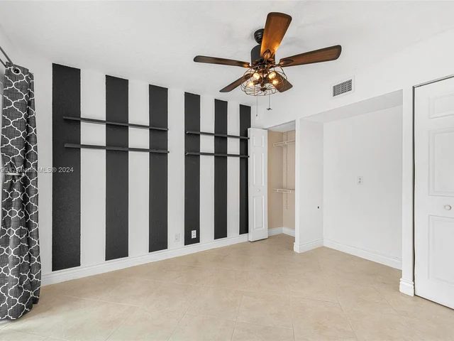 2600 Garden Ct, Cooper City FL 33026