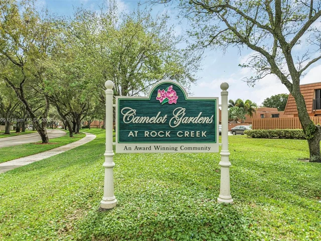 2600 Garden Ct, Cooper City FL 33026