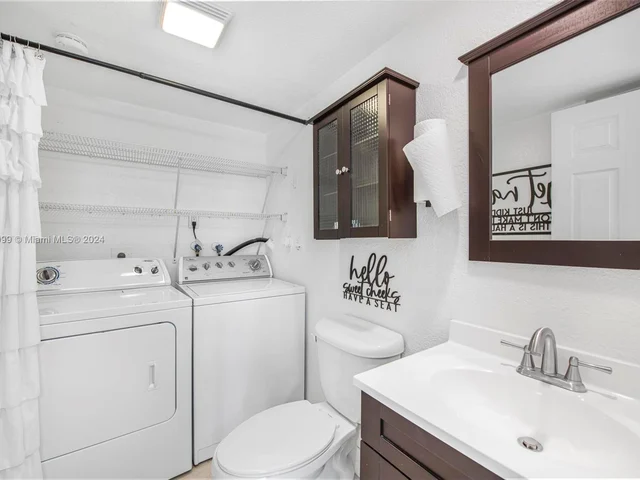 2600 Garden Ct, Cooper City FL 33026