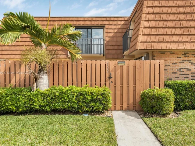 2600 Garden Ct, Cooper City FL 33026