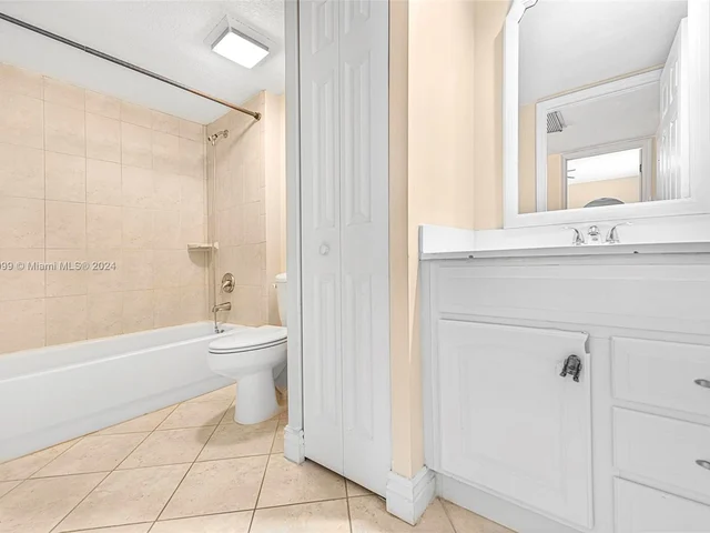 2600 Garden Ct, Cooper City FL 33026