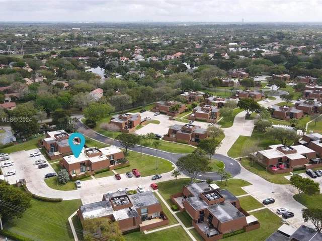 2600 Garden Ct, Cooper City FL 33026