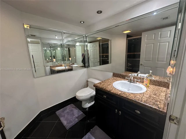 17275 Collins Ave # 301, Sunny Isles Beach FL 33160