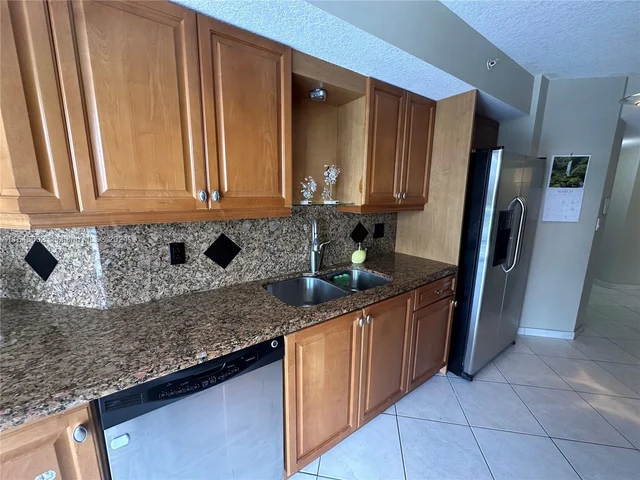 17275 Collins Ave # 301, Sunny Isles Beach FL 33160