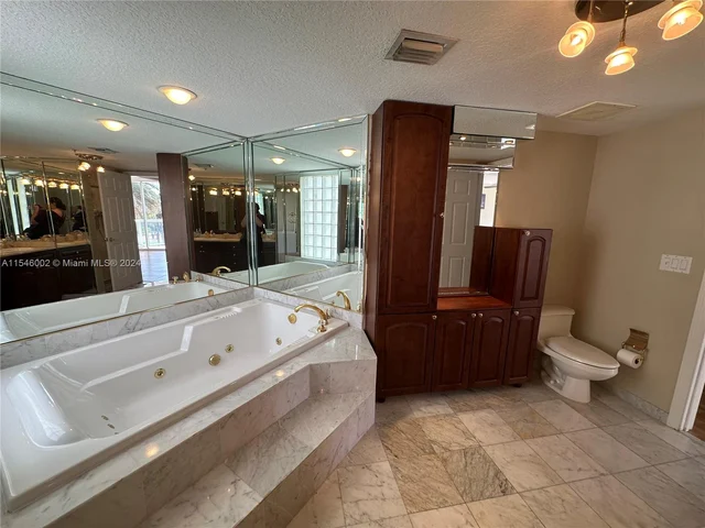 17275 Collins Ave # 301, Sunny Isles Beach FL 33160