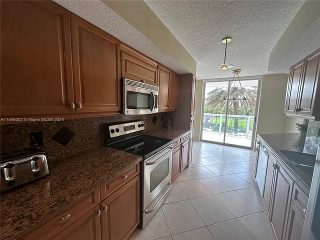 17275 Collins Ave # 301, Sunny Isles Beach FL 33160
