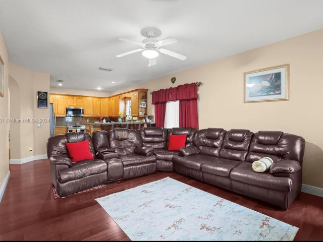 11174 NW 34th Ct, Coral Springs FL 33065