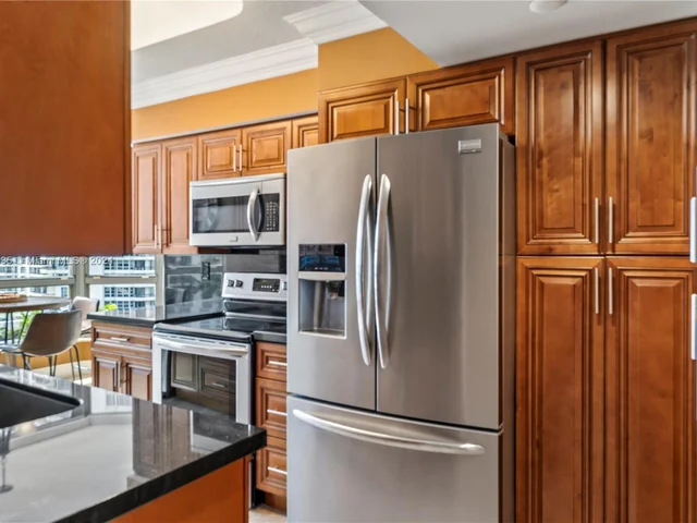 3500 Mystic Pointe Dr # 801, Aventura FL 33180