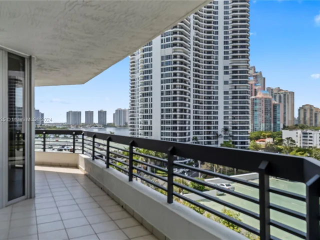 3500 Mystic Pointe Dr # 801, Aventura FL 33180