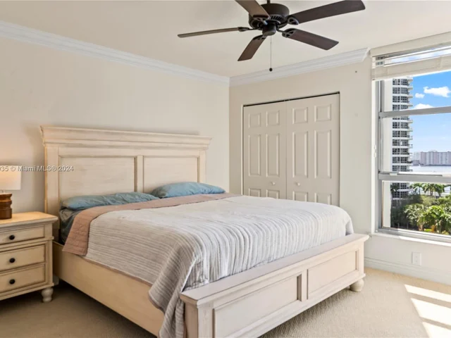 3500 Mystic Pointe Dr # 801, Aventura FL 33180