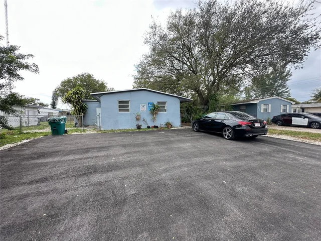 5510 SW 32nd St # 1, Pembroke Park FL 33023