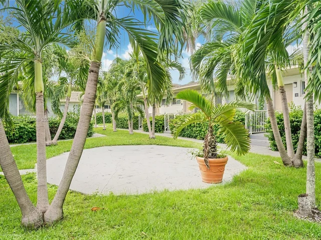 9850 E Bay Harbor Dr # 7A, Bay Harbor Islands FL 33154