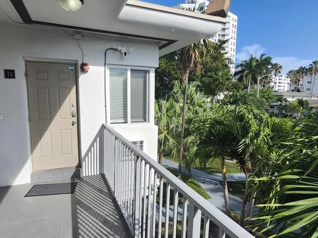 9850 E Bay Harbor Dr # 7A, Bay Harbor Islands FL 33154