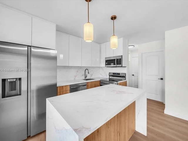 2716 NE 30th Pl # 209C, Fort Lauderdale FL 33306