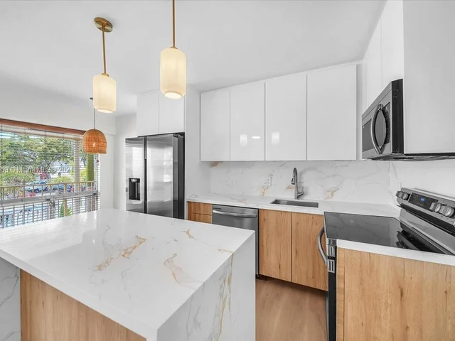 2716 NE 30th Pl # 209C, Fort Lauderdale FL 33306