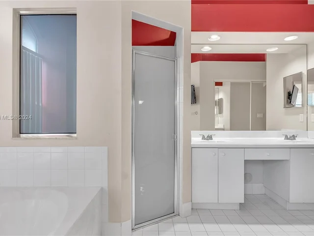 19113 NW 23rd Ct, Pembroke Pines FL 33029