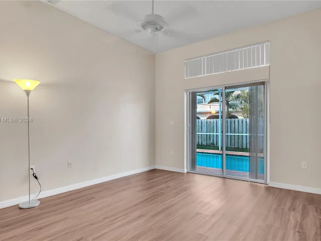 19113 NW 23rd Ct, Pembroke Pines FL 33029