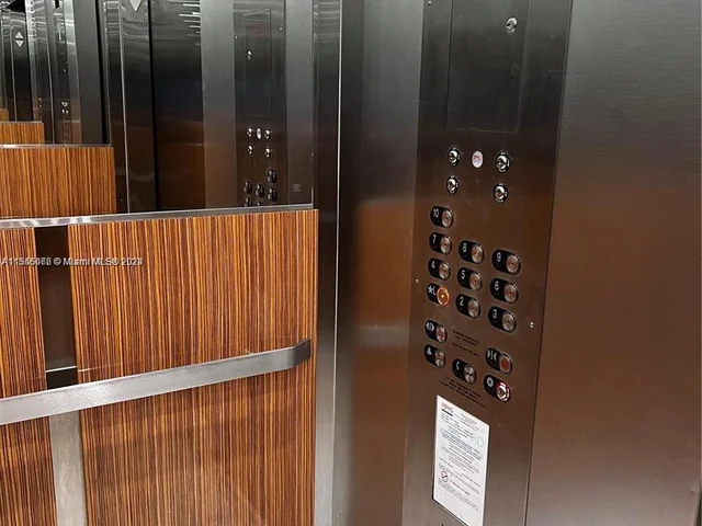 1000 Parkview Dr # 807, Hallandale Beach FL 33009