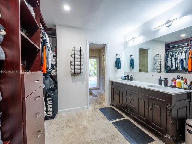 395 NW 89th Ln, Coral Springs FL 33071