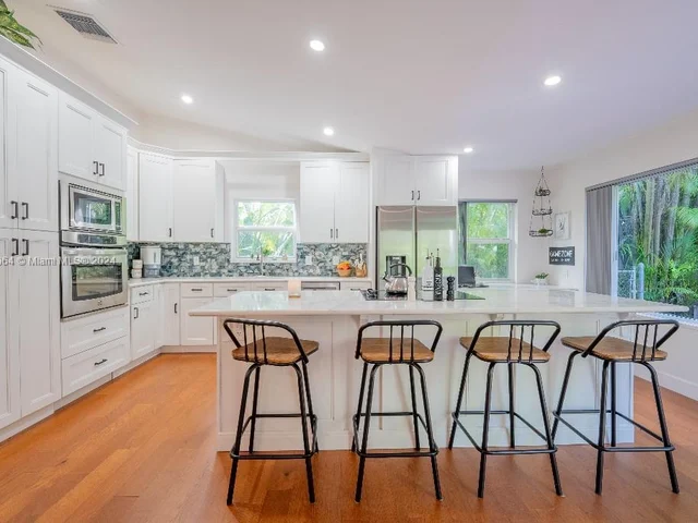 395 NW 89th Ln, Coral Springs FL 33071