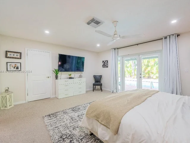 395 NW 89th Ln, Coral Springs FL 33071