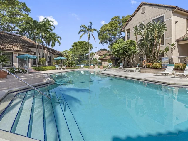 4341 W Mcnab Rd # 15, Pompano Beach FL 33069