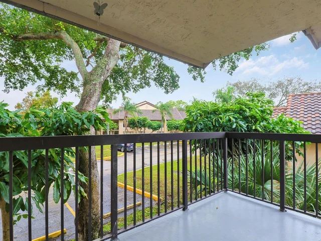 4341 W Mcnab Rd # 15, Pompano Beach FL 33069