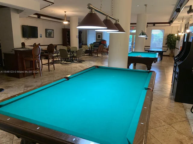 5077 NW 7th St, Miami FL 33126