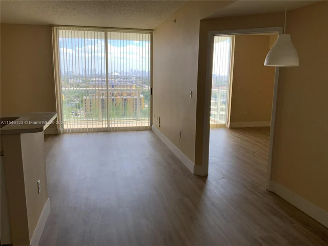 5077 NW 7th St, Miami FL 33126