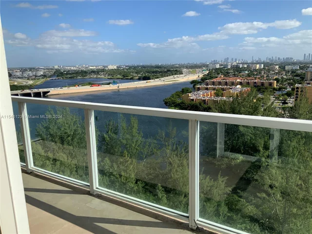 5077 NW 7th St, Miami FL 33126