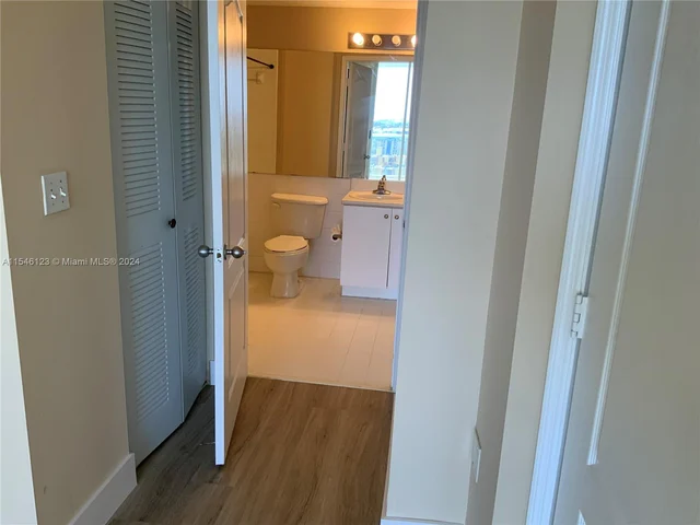 5077 NW 7th St, Miami FL 33126