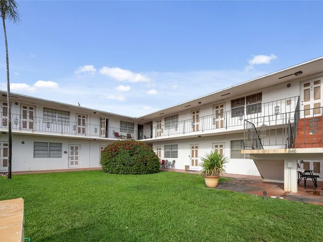 1825 Cleveland St # 12, Hollywood FL 33020