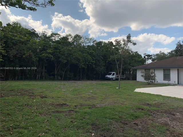 11091 SW 28th Ct, Davie FL 33328