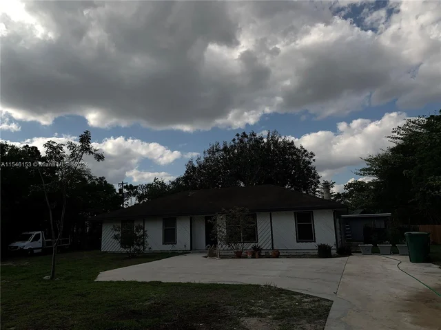 11091 SW 28th Ct, Davie FL 33328