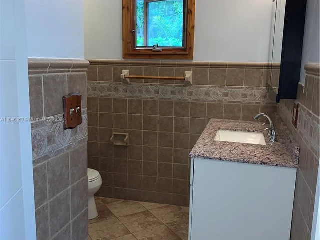 11091 SW 28th Ct, Davie FL 33328