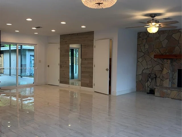 11091 SW 28th Ct, Davie FL 33328