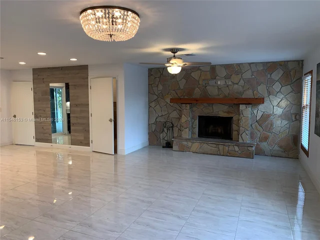 11091 SW 28th Ct, Davie FL 33328