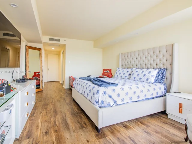 3801 NE 207th St # 504, Aventura FL 33180