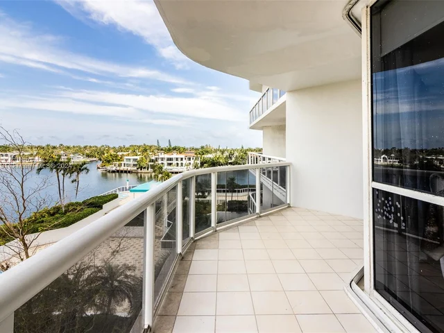 3801 NE 207th St # 504, Aventura FL 33180