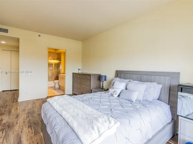 3801 NE 207th St # 504, Aventura FL 33180