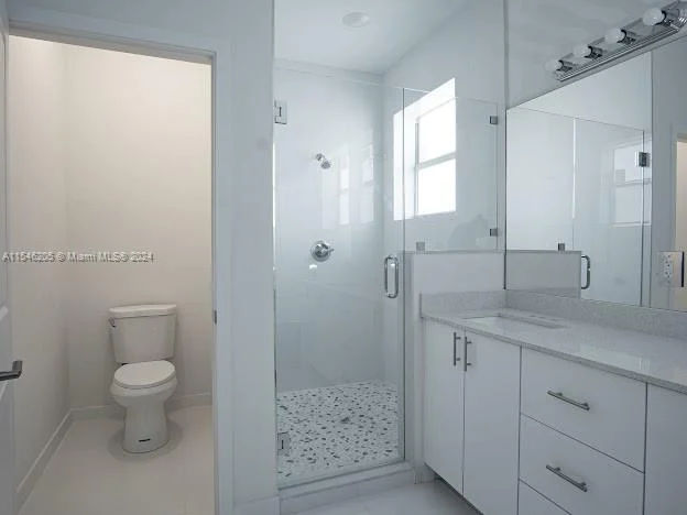 22595 SW 125 AVE, Miami FL 33170