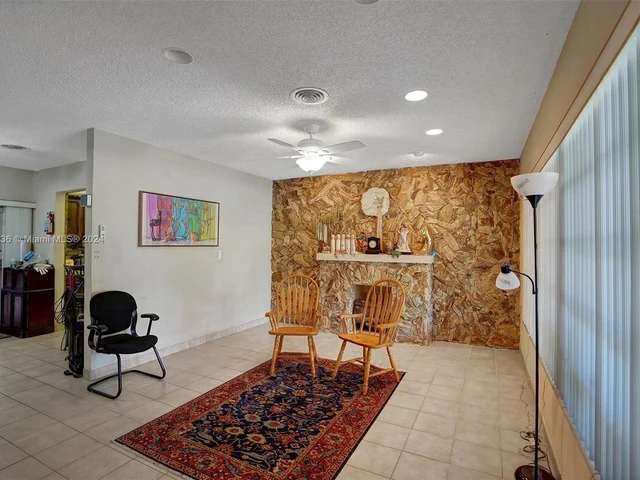 2441 Bayview Dr, Fort Lauderdale FL 33305