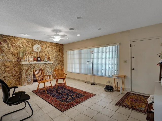 2441 Bayview Dr, Fort Lauderdale FL 33305