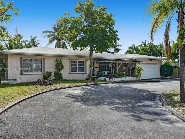 2441 Bayview Dr, Fort Lauderdale FL 33305