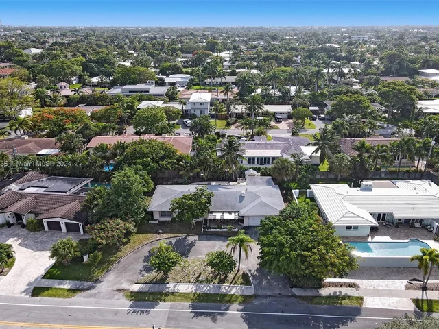 2441 Bayview Dr, Fort Lauderdale FL 33305
